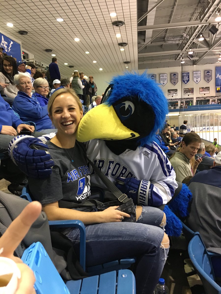 goalierocque's tweet photo. #LetsFly https://t.co/2j1gGg0F6s