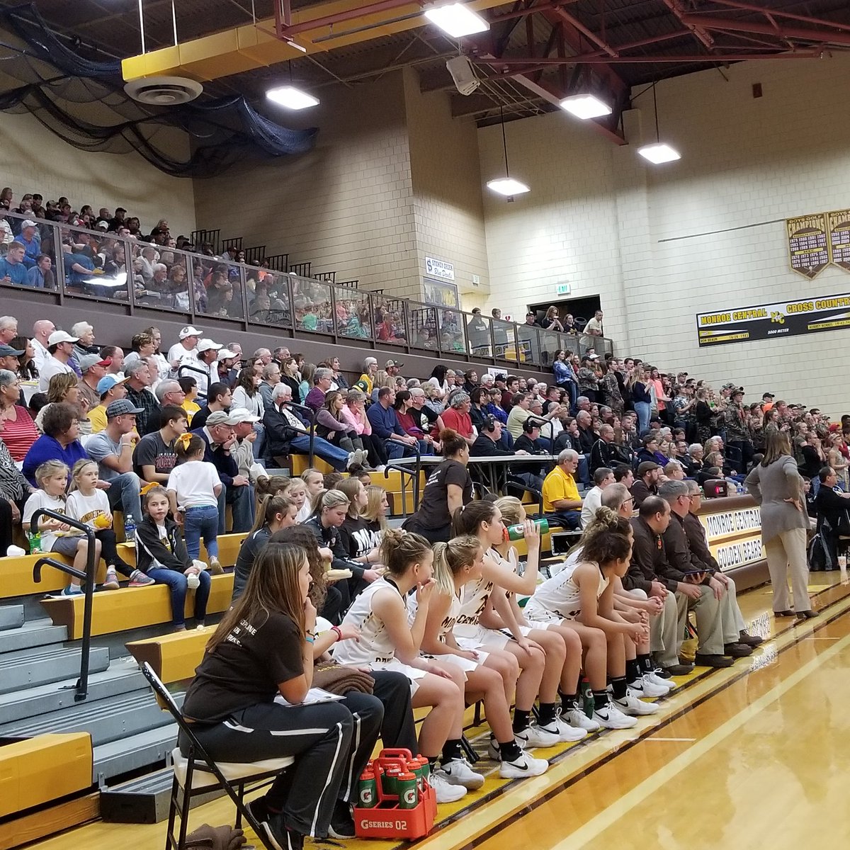 MCGoldenBears_'s tweet photo. It's a full house at MC as 5th ranked Lady Bears hosts 7th ranked Winchester. Boith sides up and down stairs are packed. https://t.co/44NuN9L9Cl