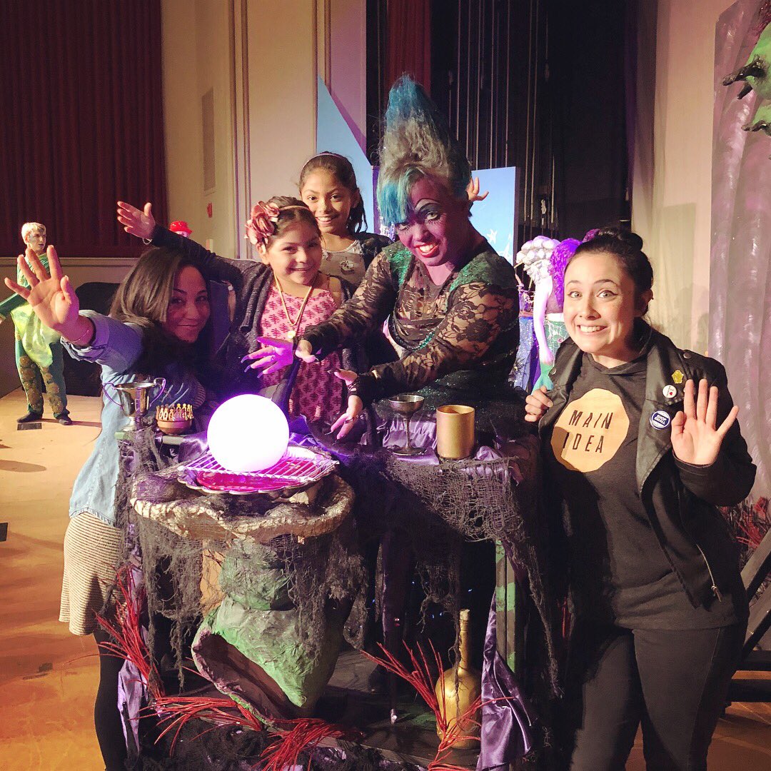 mainideama's tweet photo. Had a marvelous time tonight watching the @ClarkUniversity production of #TheLittleMermaid 🧜‍♀️🦀🐠🐚🧜‍♂️ Thank you for inviting #Worcester youth to the show! And thanks @NOTJUSTAWRITER for letting me enjoy the show with you and the fam! https://t.co/QOOLqlWy2X