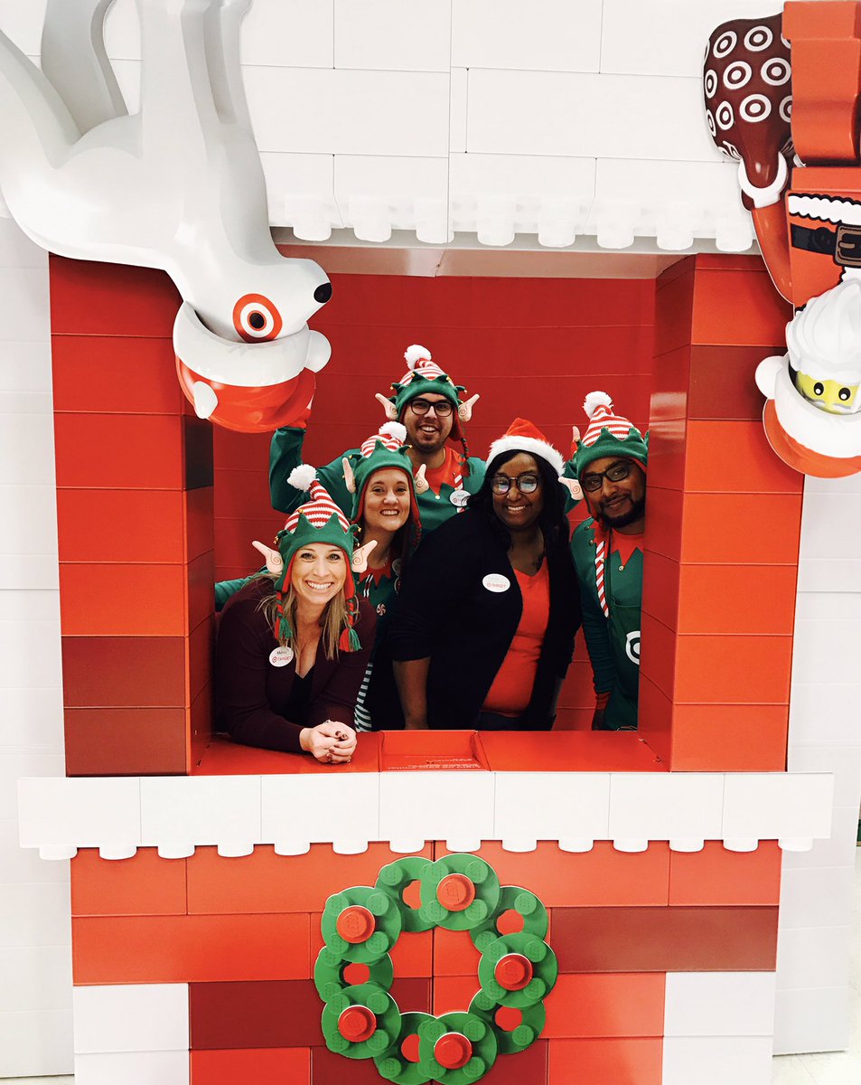 It's getting to look a lot like Christmas@1458 🎅🏻