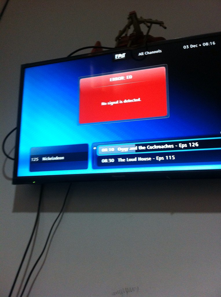danskeh's tweet photo. Ini knp ya @FirstMediaCares sdh hampir 2 minggu @FOXlifeasia &amp; @FOXTV nya kl siang kaya gini trs..do something pls https://t.co/Gq2CsUiKSi