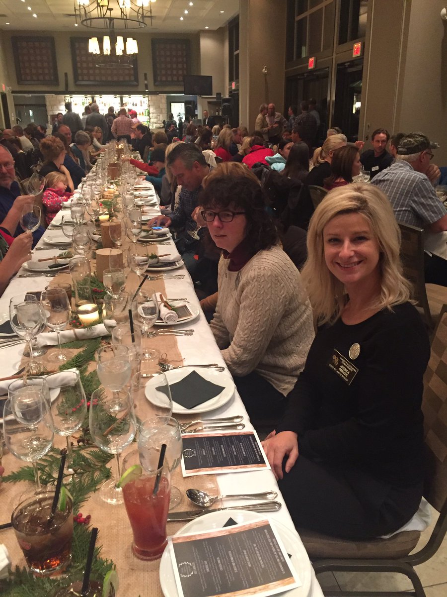 CanadaOYF's tweet photo. Elegant #oyf17 family meal prepared by the Young Chefs &amp; Winemakers Collab...all under 40. #yumm #CdnOYF https://t.co/sAYCnQP29Q
