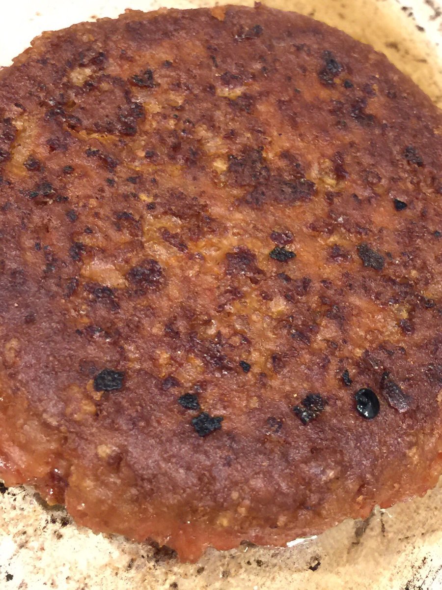 Curbelotwit's tweet photo. If you’re searching for the “perfect” burger, look no more!
Highly recommended!
OMG Delish!
#beyondmeatburger @beyondmeat https://t.co/PSzQ3N7uVJ
