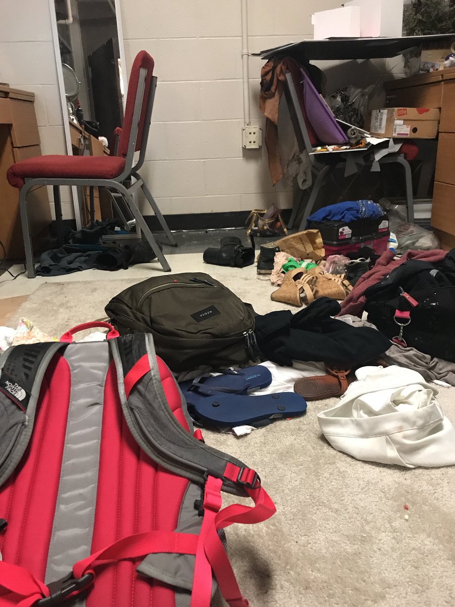 cs16ab's tweet photo. I will pay someone to clean my room #IMG2135 https://t.co/TXqpzcagax