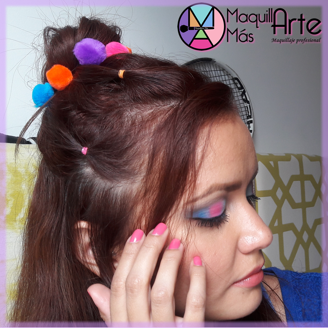 MaquillarteMas's tweet photo. Q TAL ESTA IDEA CON POMPONES #instastyle #fashionstyle #blog #inspiration #girly #trendy #stylecolor #instahair #maquillartemas #video https://t.co/pbu7EQJR4p