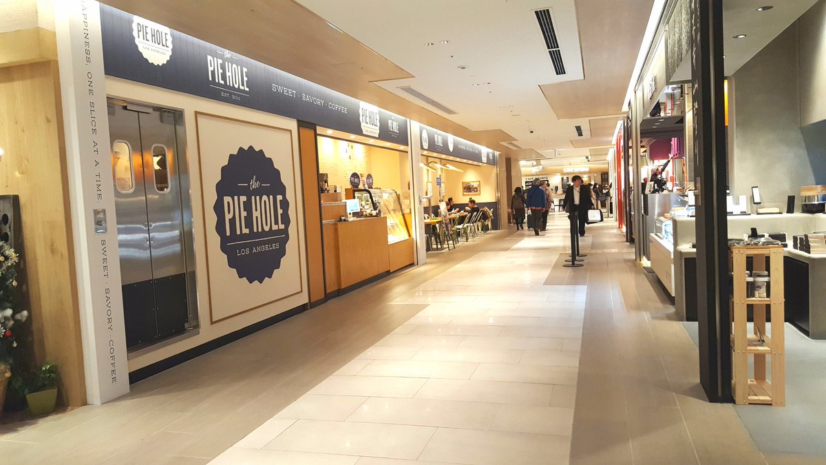 Clear Sky Ginza Six 視察 吹き抜けには草間彌生のアート作品 蔦屋書店 と スターバックス のコラボ店舗 地下3階には 観世能楽堂 半数以上がブランドショップの旗艦店 館内全体がワールドクラスのハイクオリティ 銀座シックス 蔦屋書店 Clear Sky Ginza Six 視察 吹き抜けには草間彌生のアート作品 蔦屋書店 と スターバックス のコラボ店舗 地下3階には 観世能楽堂 半数以上がブランドショップの旗艦店 館内全体がワールドクラスのハイクオリティ 銀座シックス 蔦屋書店