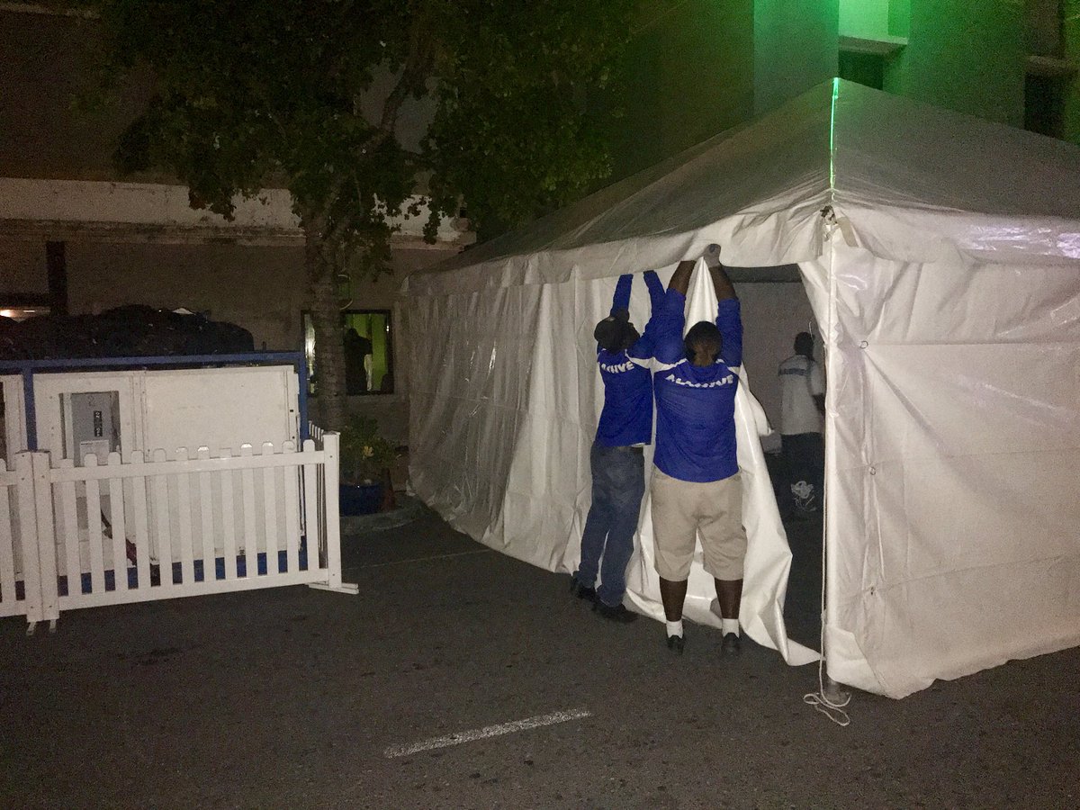 Massive_Cayman's tweet photo. The sprint before the marathon. We are Hard at work setting up for the 15th @caymanmarathon - good luck to all runners! #caymanislands https://t.co/wytYeOr7z0