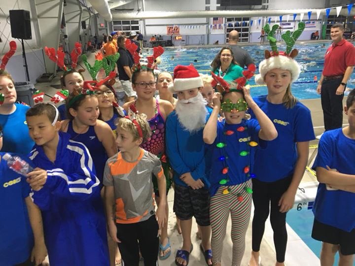 CGBD_SwimTeam's tweet photo. CGBD Festive Fun at Finals! #CGBDStrong #GrandIllumination #FunandFast https://t.co/5HuWafUQN3