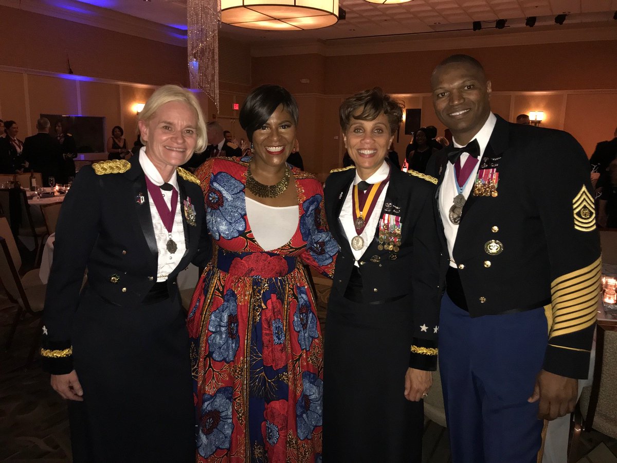 CSMMEDCOM's tweet photo. I was honored to deliver the keynote and meet and greet my new team at my first #HolidayBall with #OTSG #MEDCOM Happy Holiday Season to you all!!!! https://t.co/2iOMDAeuBv