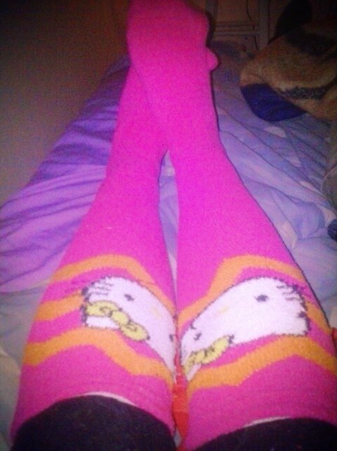 DoubleYouExWhyZ's tweet photo. Also wearing my new #supercute #hellokitty socks! #socksoftheday https://t.co/s78IReHp5s