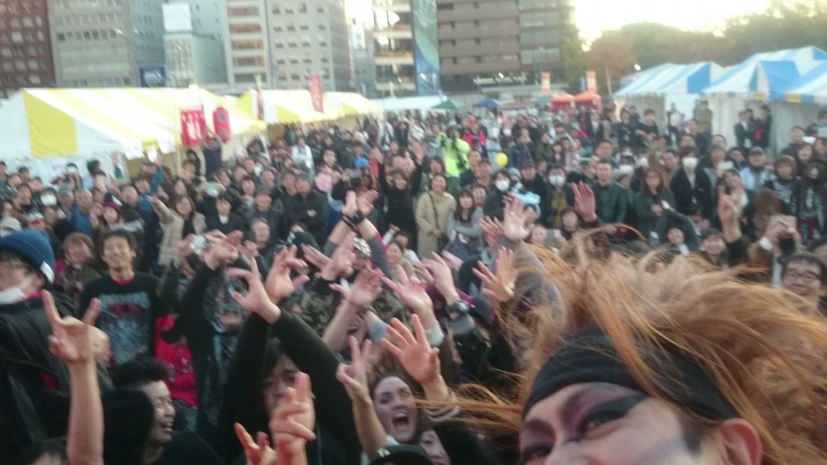 X Hiroshima Vo Yushi X Hiroshima野外ライブ終了 冬でも激アツ 最高過ぎました 皆様本ッ当にありがとうございました World Anthem T Co Hpvrbknap2 Blood 2 大魔人煽り 3 Sadisticdesire 4 紅 5 オルガスム 6 ドンドコ ｘ