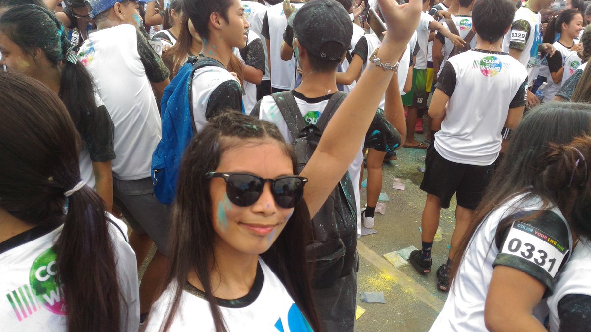 ellemarac's tweet image. #ColorYourLifeRun2017