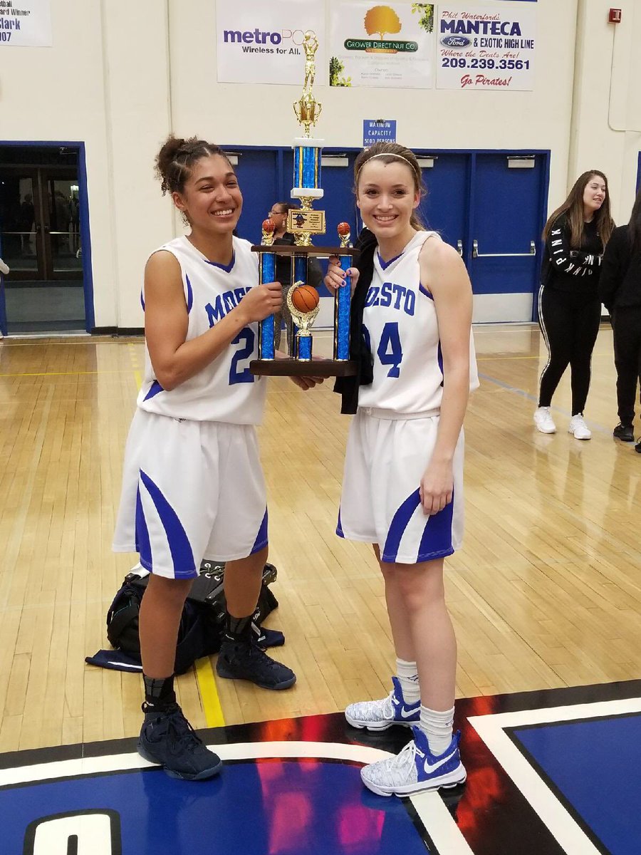 Your Lady Pirates are all smiles tonight! 🏆☠️