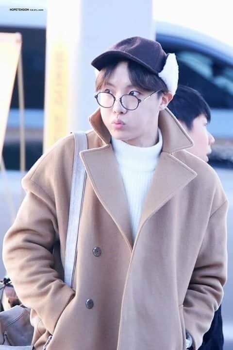 ching_HobiStar's tweet photo. Hobi, I love you💕
You are my sunshine forever💕
@BTS_twt
#BTS
#JHOPE
#JHOBI
#HOBI
#MYSUNSHINE
#ILOVEHOBI
#JLUCK
#HOBISTAR
#JDOPE https://t.co/AvYUt6ArJZ