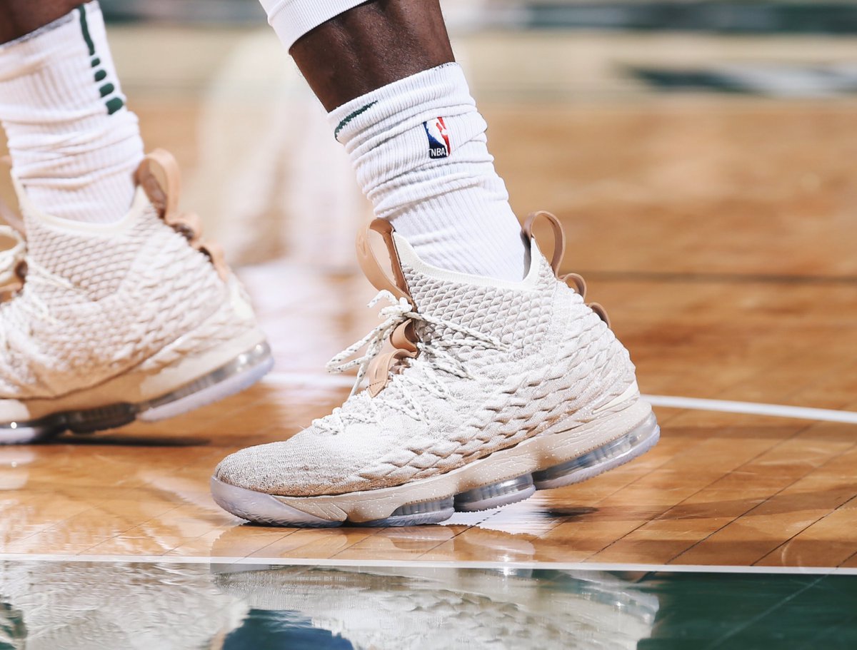 lebron 15 ghost canada