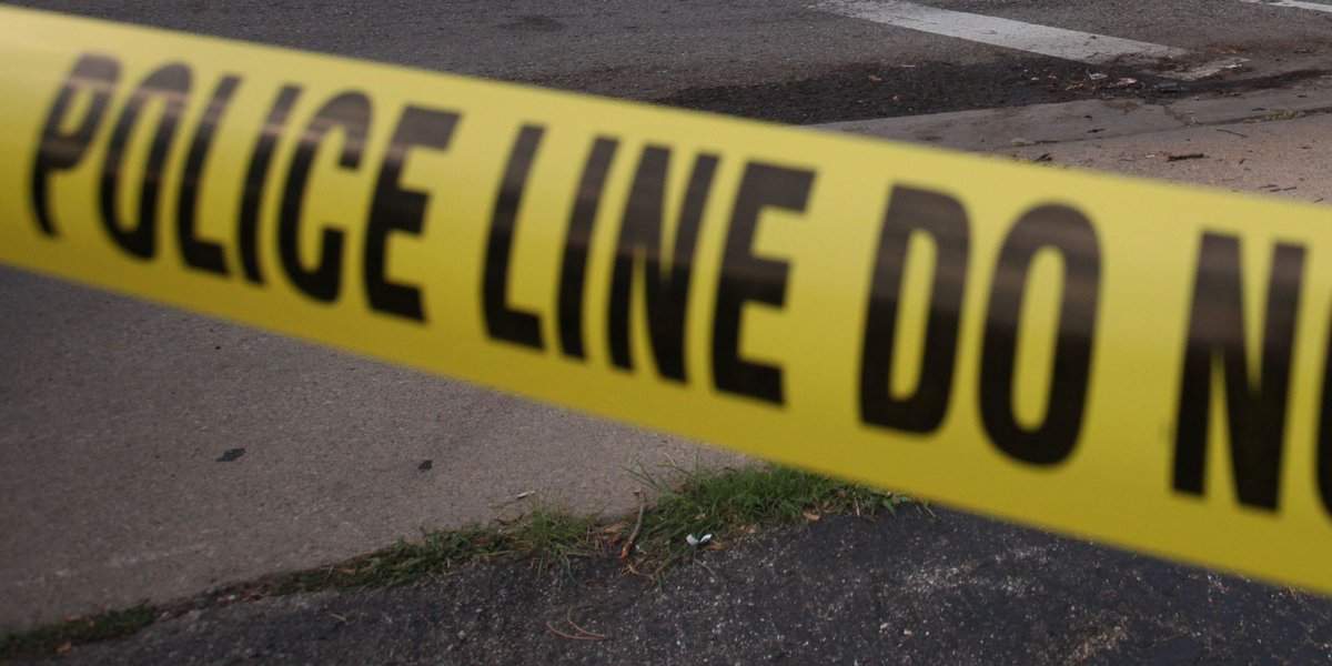 funnylifeJ's tweet photo. https://t.co/Y1LsT2KIB2 Wayne State campus on lockdown after three teens shot at Noel Night in Detroit https://t.co/1aTUixnhKN #U_S_ https://t.co/aCPMu1iuux