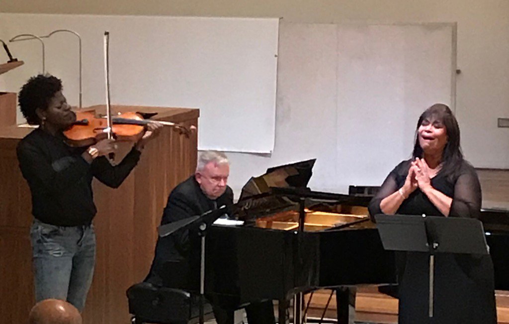 AyizeS's tweet image. I’m looking forward to the next #Benefit4PuertoRicoAndSierraLeone w/ @MercyMusicians @1anamer @LelaJbird @StittKatea