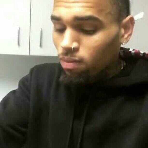 cutiechrez's tweet photo. imagine not having chris browns music at all, or him. wow... what the fuck would i do with my life... what would i listen to bruh?😩 https://t.co/DQI6jD953A