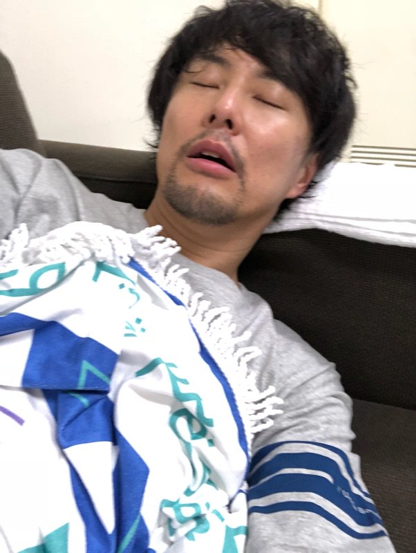 吉野裕行 Twitterren 一瞬 寝ます 首のシワ笑