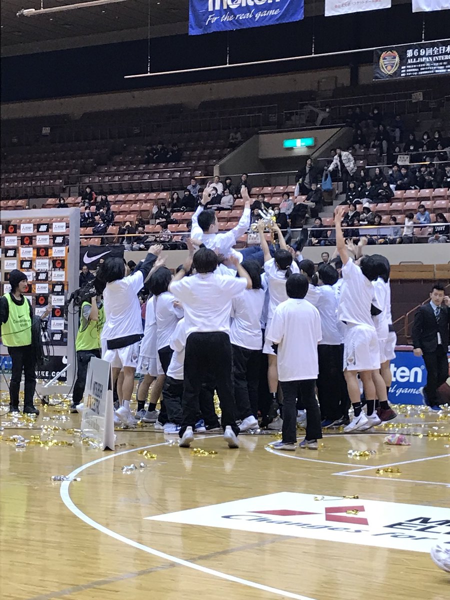 nankati's tweet photo. 😃おめでとうインカレ初優勝 東京医療保健大学🎉🎉 https://t.co/MHxliF4uJe