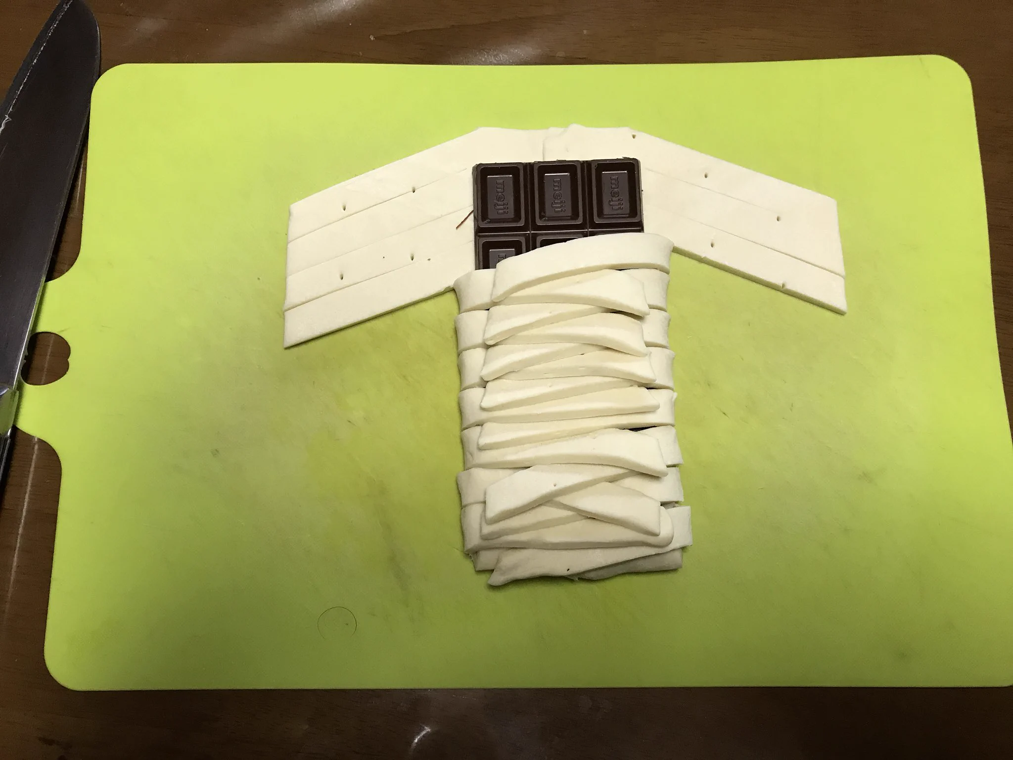 3時のおやつにぴったり？パイ生地と板チョコで簡単にできるチョコパイがこれｗｗｗ