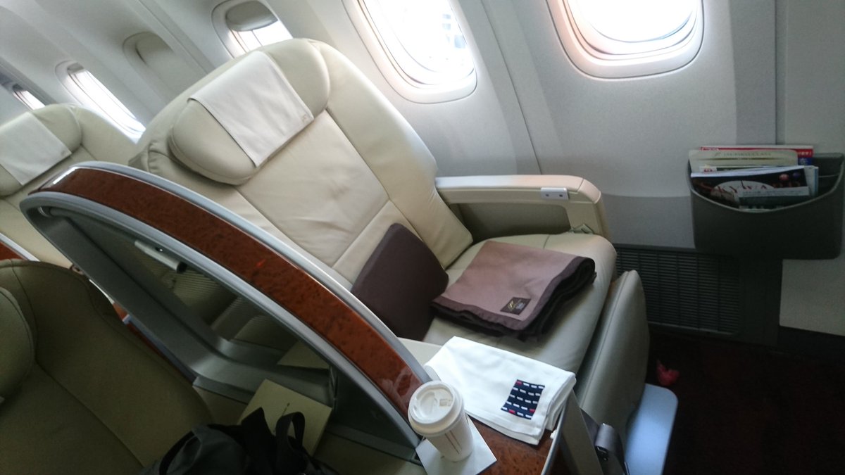 runwayinsight14's tweet photo. JALに乗るたびに、本当のサービスが何かを教えてくれる。

料金だけではない、細やかな心遣いが凄い。

仕事というものが何かを教えてくれる。

#JAL
#ファーストクラス
#クオリティが凄い https://t.co/xW2Yl9BHu1