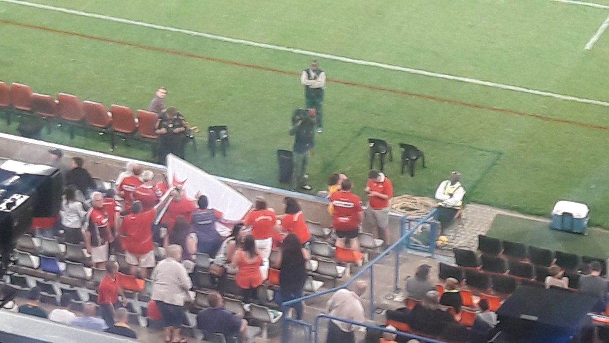 FanCheetahs's tweet photo. Some of the Scarlets faithfull at yesterday's game. @thescarletway @scarlets_rugby  @Scarlets_SBB @RugbyScarlets https://t.co/wtuKCltCus