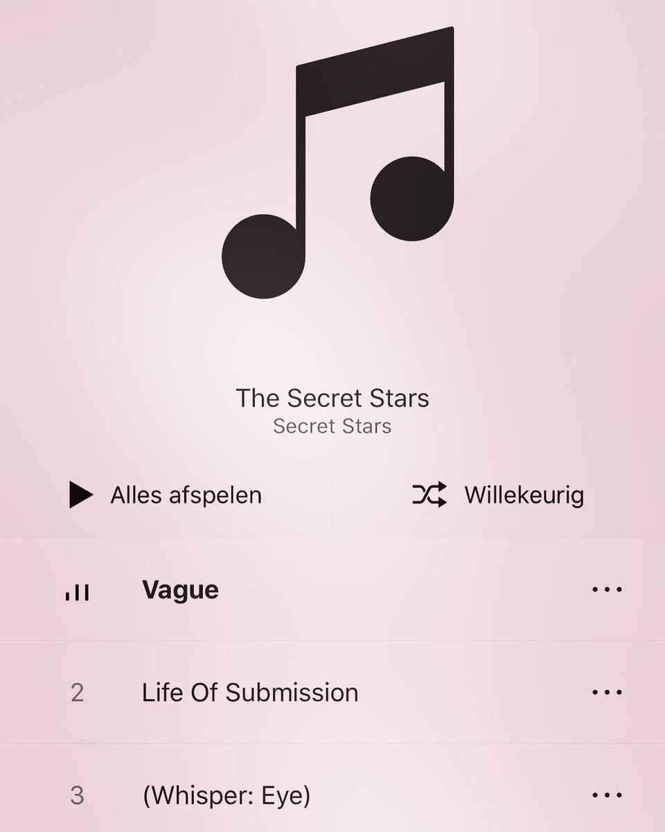 AnLemmens's tweet photo. Teksten voor de nieuwe liveshow van @VTMTheVoice voorbereiden met deze plaat op de achtergrond 💕 #thesecretstars #geofffarina https://t.co/dvi1lUoiWo