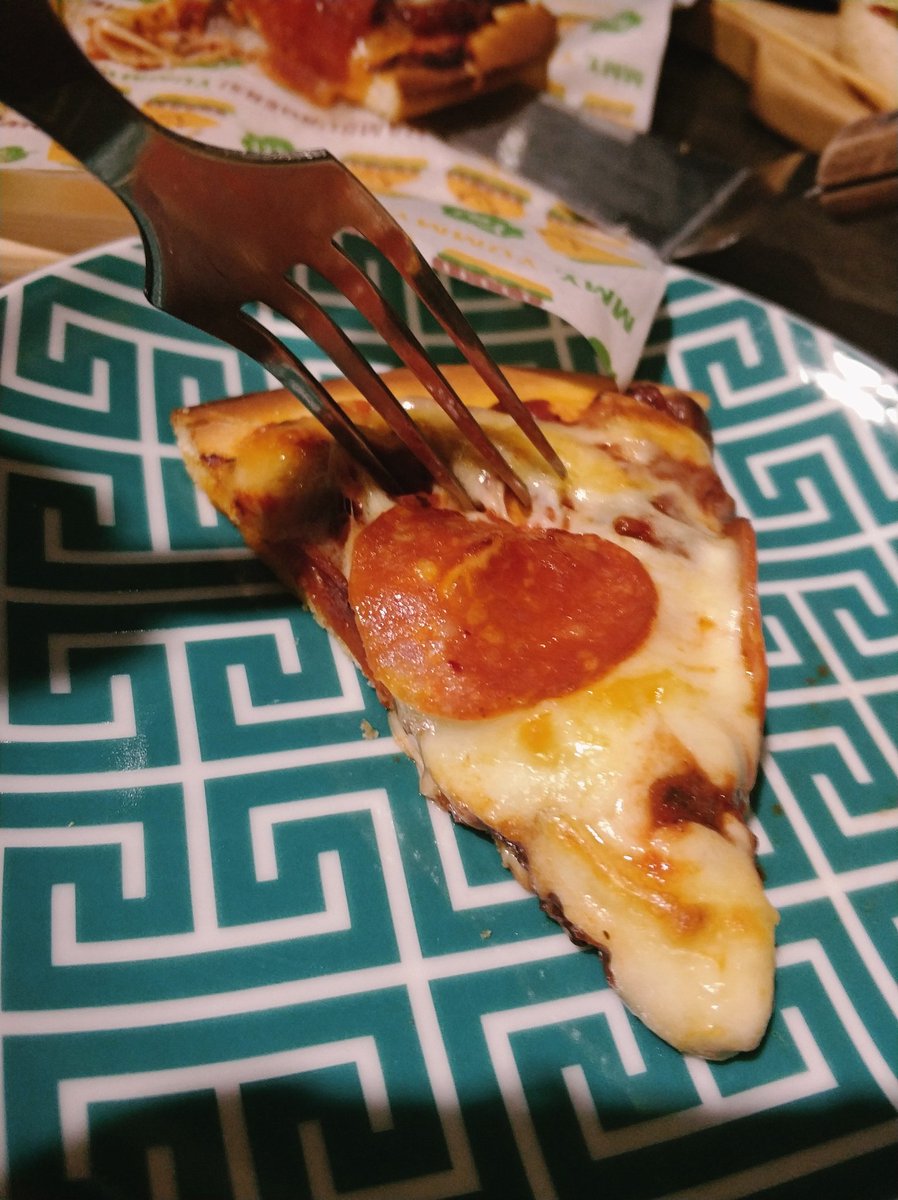 Azadaaa_'s tweet image. American Buddy's restaurant
Beautiful Day☺️