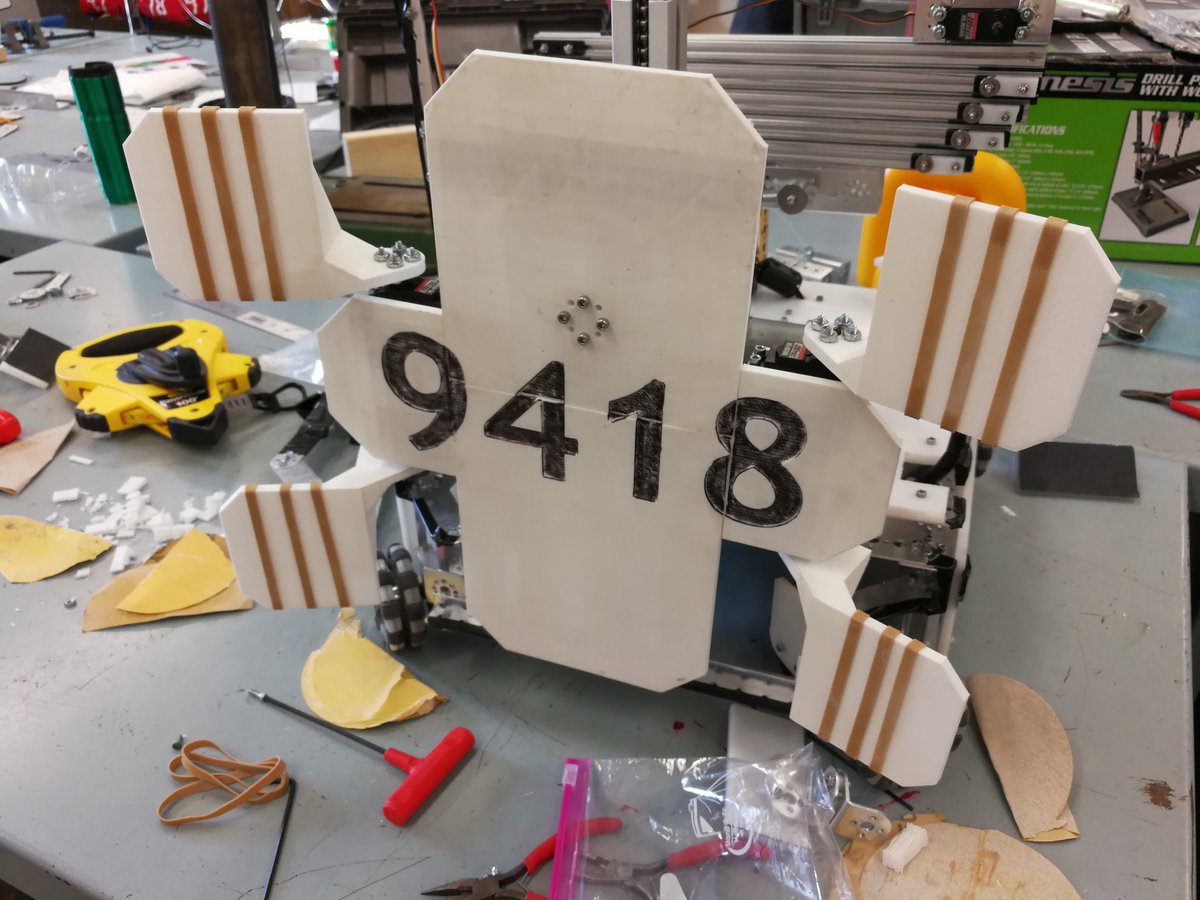 FTC9418's tweet photo. Getting ready for the EP qualifier with the traditional team breakfast. Looking forward to testing out our new 3D printed parts! https://t.co/yCMkDpwW5x