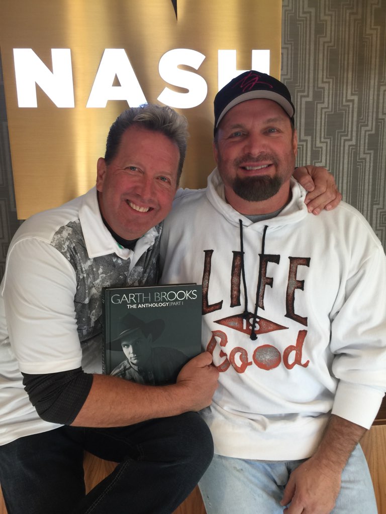 DJ_Shawn_Parr's tweet image. Drum roll please.....Ladies and Gentlemen please welcome this weeks #1 song....#AskMeHowIKnow Congrats @garthbrooks put that in #TheAnthologyPart6 Wow! Wow! Wow!