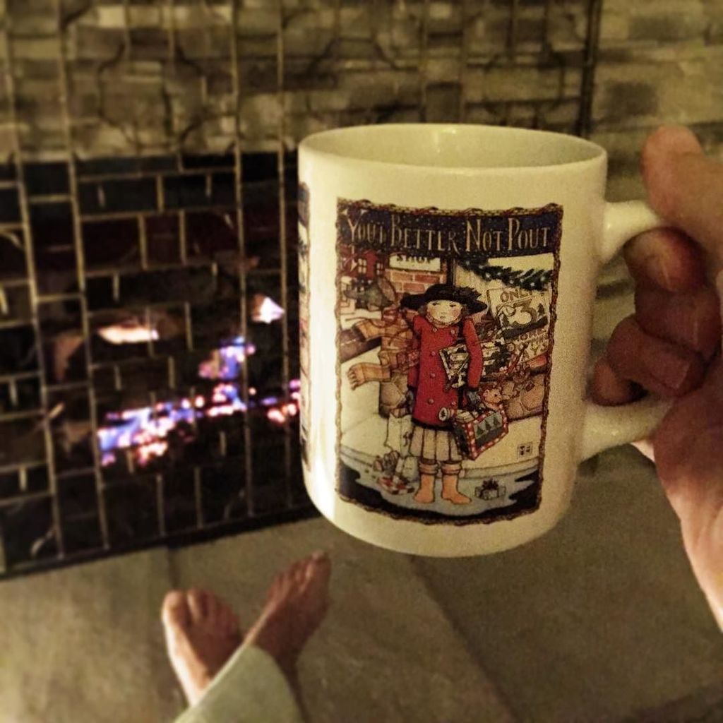 KCorrellAuthor's tweet photo. #morningcoffee #awriterslife Up early to get in my words. Happy Sunday to you. #k5t https://t.co/8T0Xq69p5l https://t.co/JFxApaxK3G