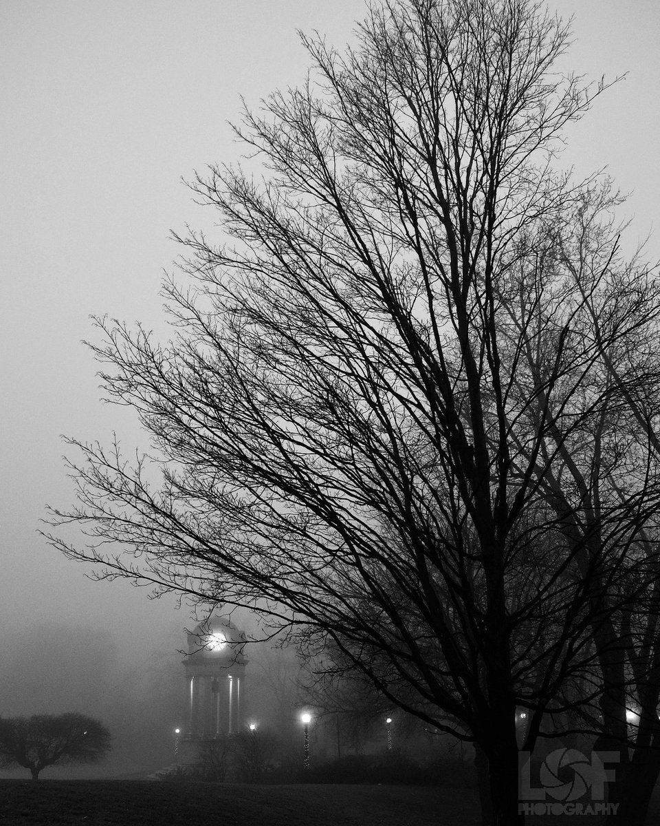 Foggy Sunday Morning
#clocktower #victoriapark #kitchener #bnw #photography by #LOFphotography
#fujifilm
