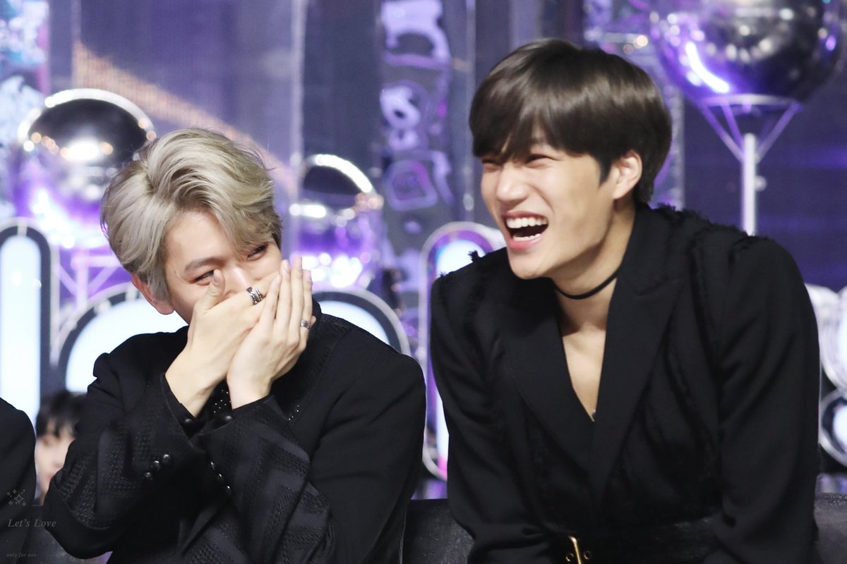 171202 멜론뮤직어워드
행복이들😙
#백현 #카이 #BAEKHYUN #KAI #변백현 #김종인 
imgur.com/2AtFgiT