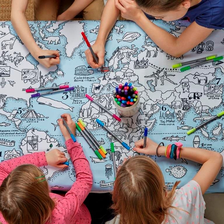 MapandFamily's tweet photo. Christmas gift idea for all the family. Map print duvets and tablecloths to colour in and wash clean! https://t.co/y27Mn2NxYa #familytravel #notsp https://t.co/Gnt2Vd6ako