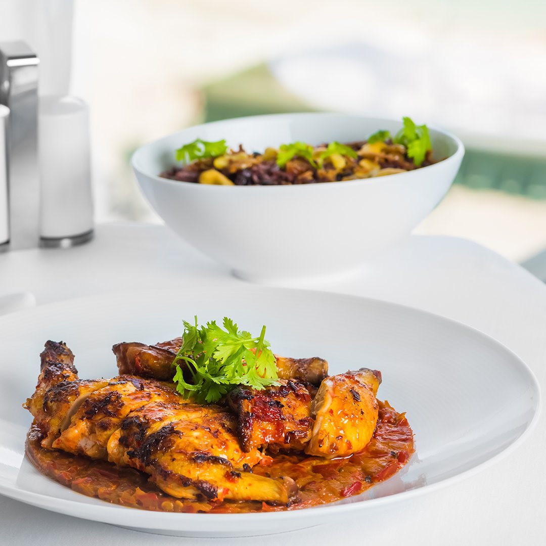 FiveHotels's tweet photo. Super in-room dining menu with great variety. Pick your favourite dish and tell us why? #FIVEPalmJumeirah #Dubai #Mydubai #inroomdining #meeting #stayinmyroom https://t.co/im48B8Byrd