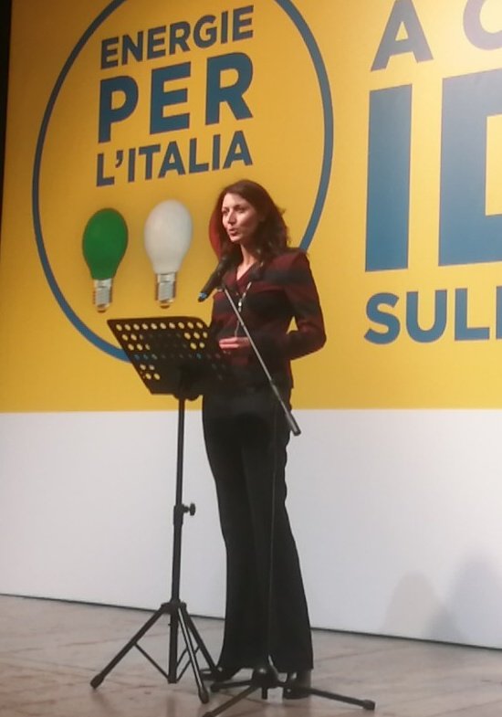 Ninni Decembrino parla delle belle idee liberali di <a href="/energieper/">Energie PER l'Italia</a> sulla sanità.

#StefanoParisi

#MegawattMilano

cc <a href="/energieper/">Energie PER l'Italia</a> <a href="/s_parisi/">Stefano Parisi</a>