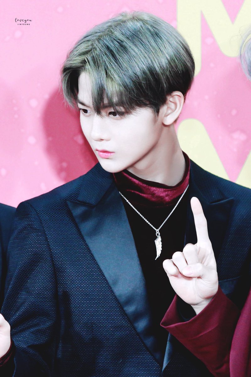 reve_S2_'s tweet photo. 얼굴천재 .. 배..진..영... https://t.co/nuc9kgK5P5