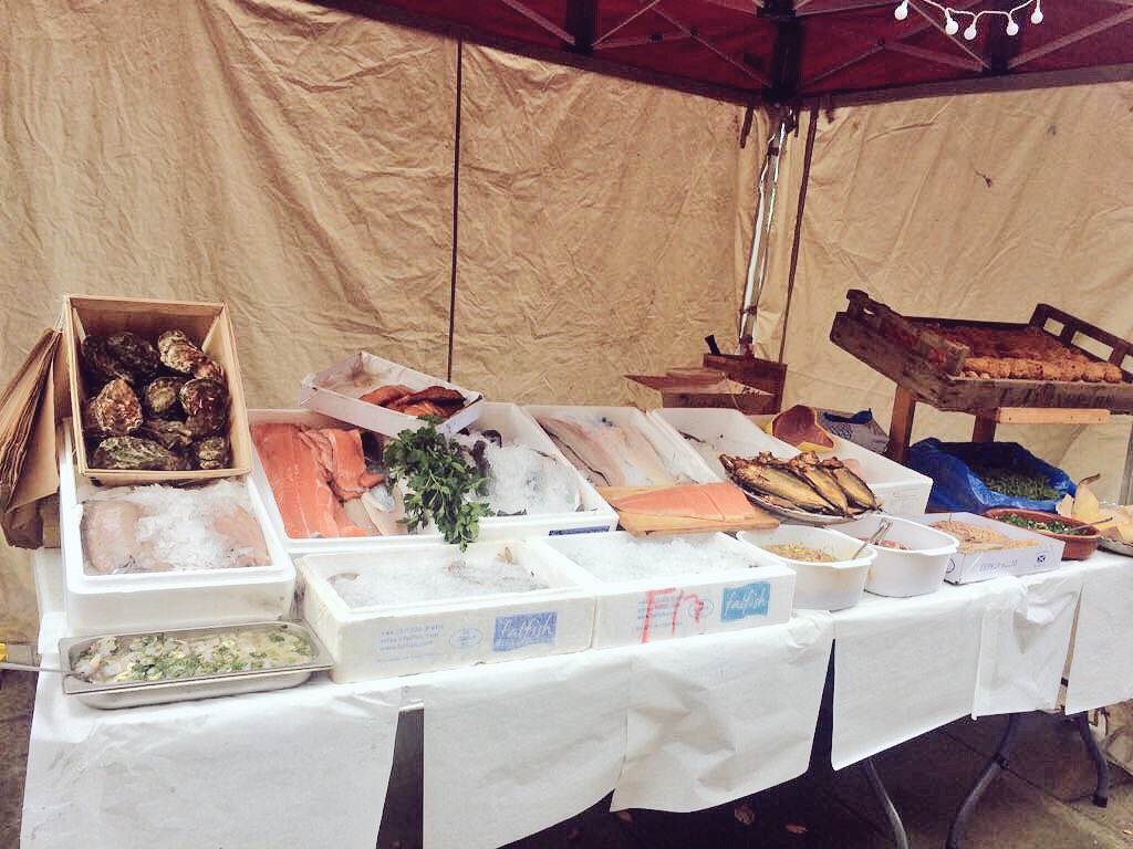 We're at Fresh n Green today in West Norwood, just opposite papa Johns from 10-4pm

Lots of fresh and smoked fish, oysters, fish cakes and more on offer 😋

hope to see you there! 

(The shop is open as usual)