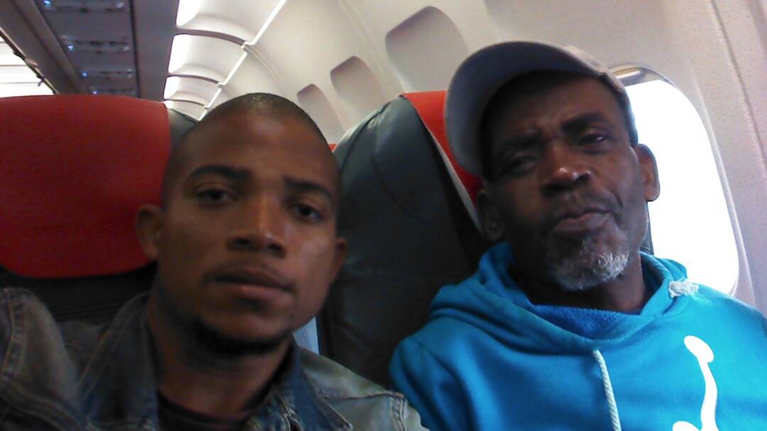 ¡Russo y Marce subidos ya al avión!