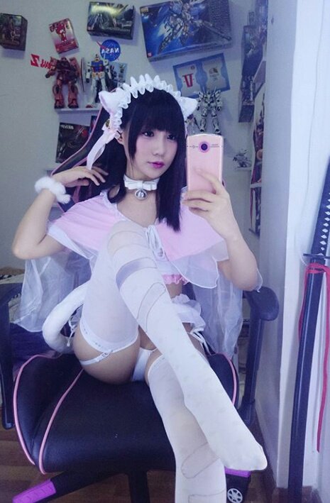 kizami_fk's tweet photo. I wanted to be a cat, but I'm just a whore https://t.co/l5BbHBRswo