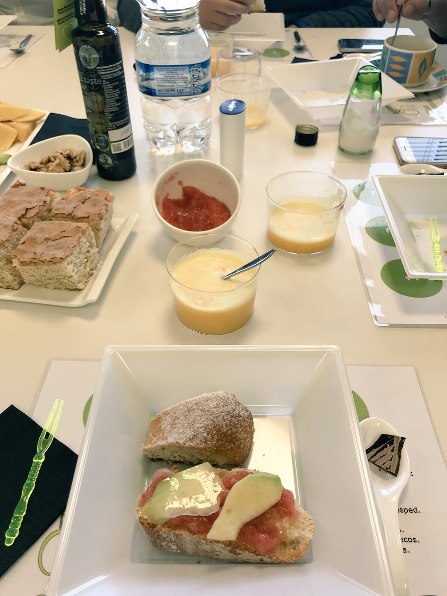 CarmenMarySM's tweet photo. Ayer disfrutamos de un gran desayuno mediterráneo con @Oleoalmanzora 🍈 en su finca en #Pulpí 🏡 Os iré contando poco a poco 😜 @IsiHR3 @almerialovers @LVirgitana @saboresalmeria @ExperienciaAOVE @dipalme_almeria @CarolinaLafita https://t.co/fifyJWWsZE