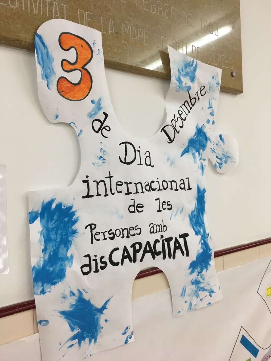 JoanFaVi's tweet photo. Avui 3 de desembre és el #DiaInternacionalDeLaDiscapacitat
A l'escola hem fet un fantàstic mural per recordar a tothom que: "La discapacitat és la capacitat de ser extraordinàriament capaç"
Passeu un bon diumenge !!! https://t.co/sSo5bHyL1O