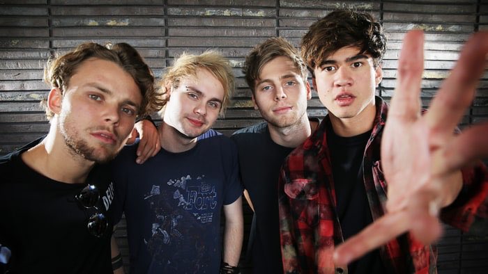 5SOSFAM_TH tweet picture