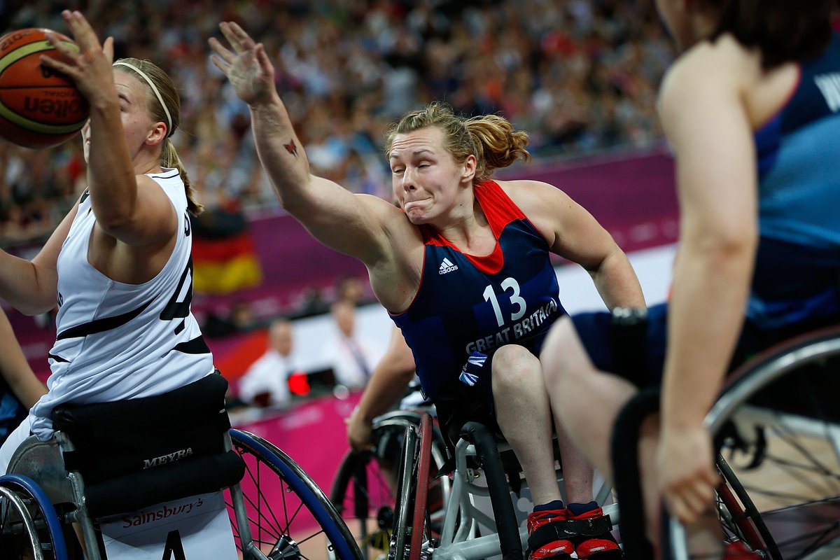 ParalympicsGB's tweet image. You may be more used to seeing her playing basketball - but @louisesugden13 finished 10th overnight in her first World Para Powerlifting Championships! 💪

The Brit lifts 96kg in the -86kg category.