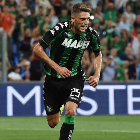 Fiorentinanews's tweet photo. #Todeschi a FN: "@MarcoBenassi15 era un sogno per la #Fiorentina, ora lo invidio ai viola.… https://t.co/2gJ3VdA15w https://t.co/3CjBRvYK9f