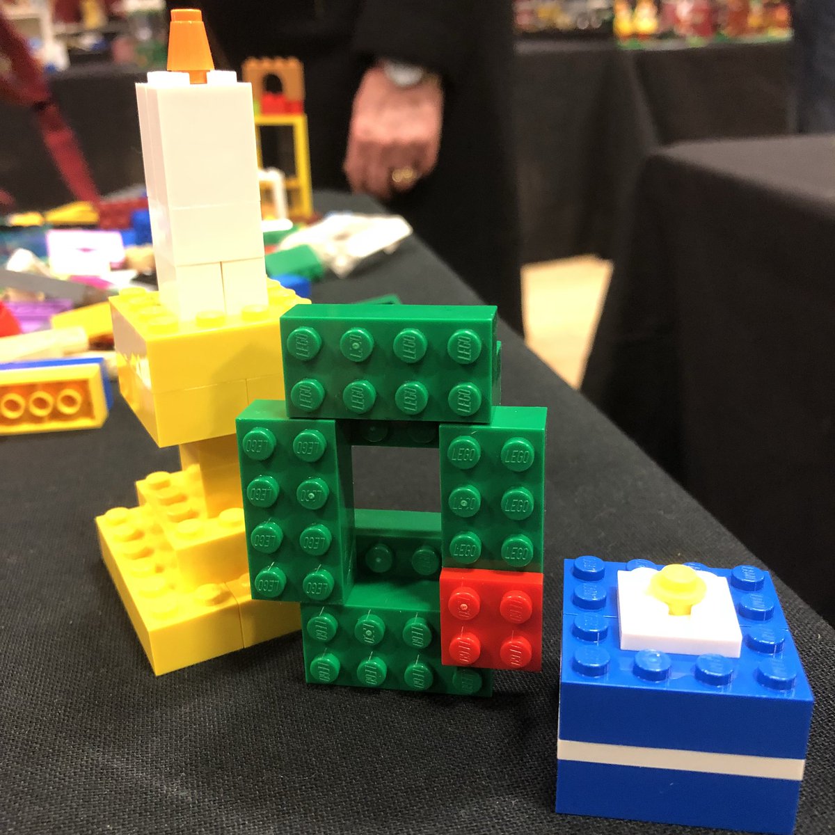#BuildtoGive a great idea from LEGO to help children in hospital this Christmas.