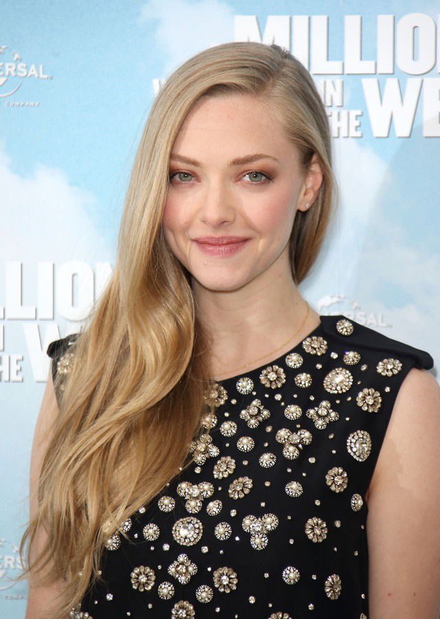 Amanda Seyfried  happy birthday  