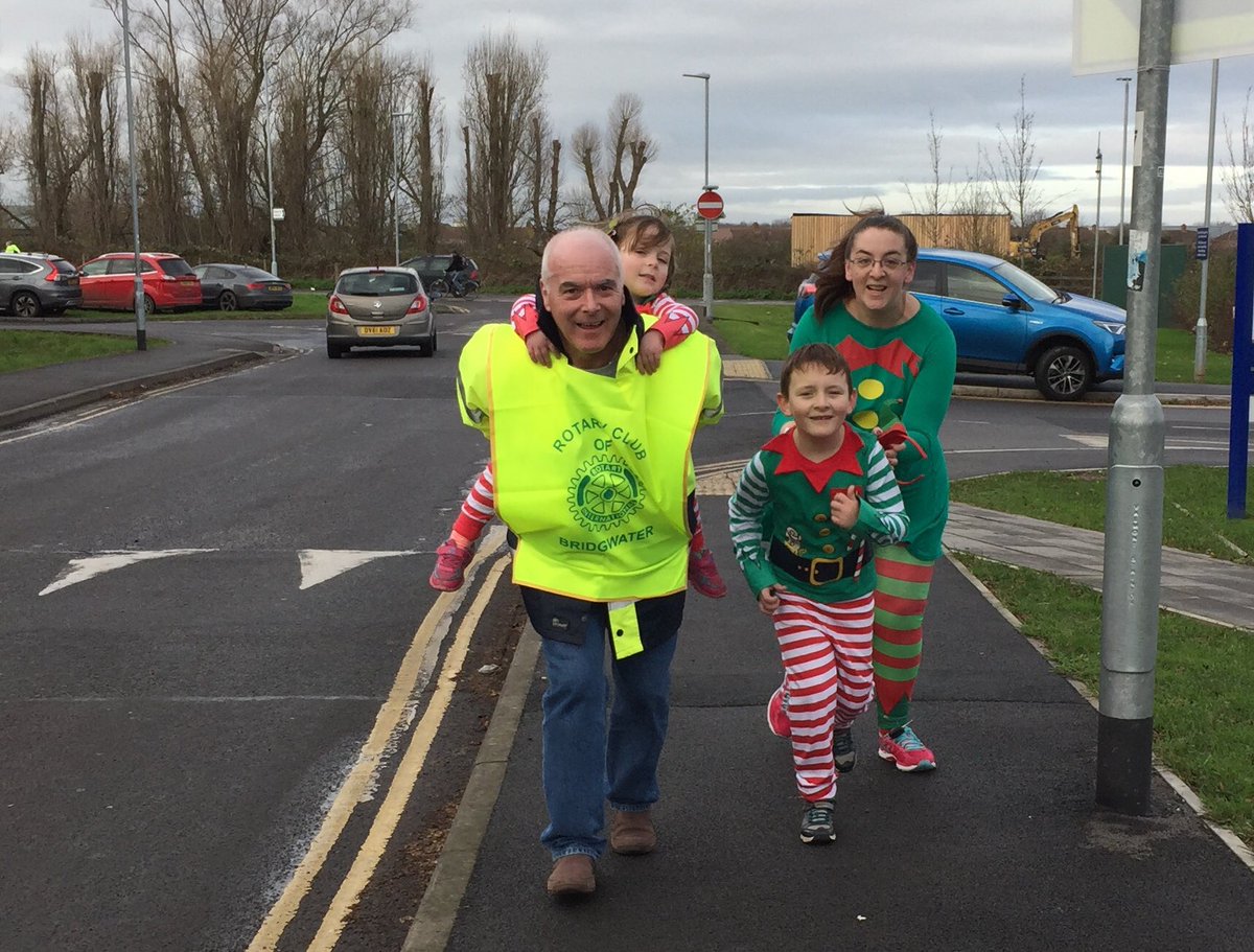 rotarybw's tweet image. Bridgwater Rotary supports the local community in all sorts of ways @st_marg #FestiveFunRun