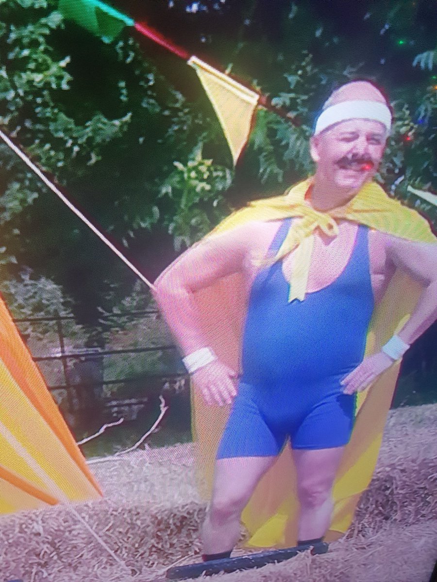 pappad2k's tweet photo. @ChrisMoyles good evening Chris hope your well? I'm sat watching tv with the kids and I think I've found dom doing his 2nd job with Justin Fletcher aka Mr tumble https://t.co/pfUIekgbor